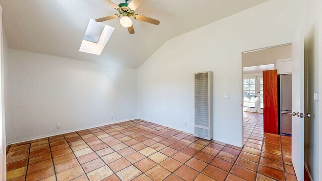 Building Photo - 7470 Mirabel Rd
