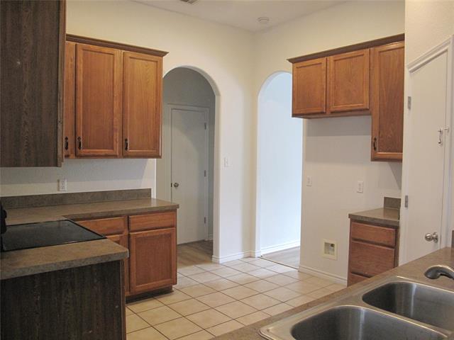 Building Photo - 303 Quail Run Rd