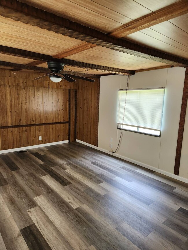 Building Photo - 1103 Andrea Dawn Ln