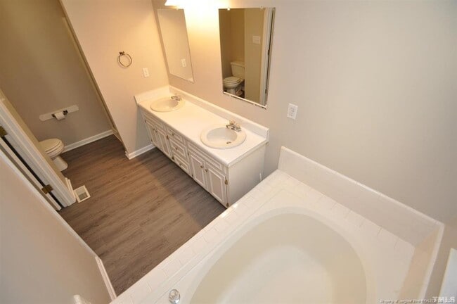Building Photo - 205 W Wyatts Pond Ln