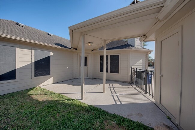 Building Photo - 3286 Bend Cove Ct