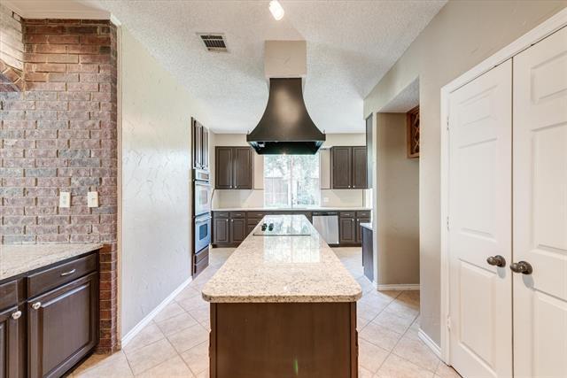Building Photo - 3322 Bridlewood Dr