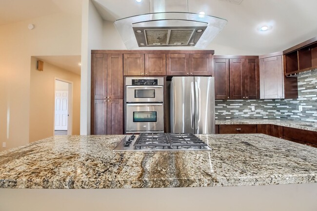 Building Photo - 4 Bedroom 3 Bathroom Single Family Home in...