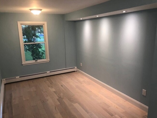 Building Photo - 63 River St