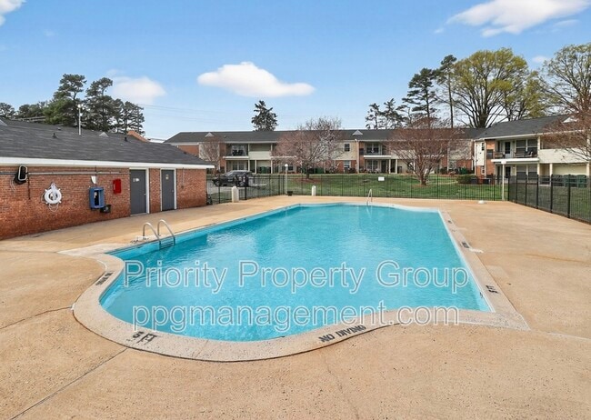 Building Photo - 4601 Coronado Dr