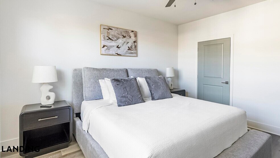 Building Photo - 15777 Quorum Dr