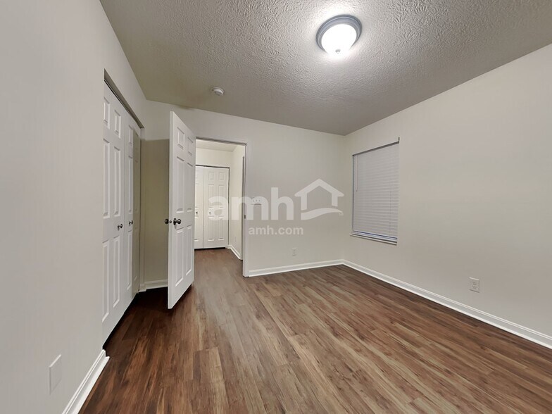 Building Photo - 735 Norbie Dr