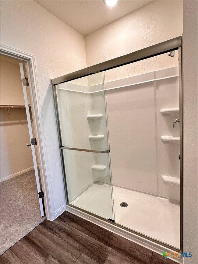 Building Photo - 124 Parrigin Cv