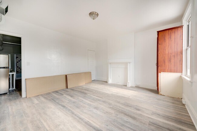 Building Photo - 3422 Ward St