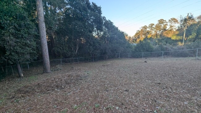 Building Photo - 613 McArthur Blvd