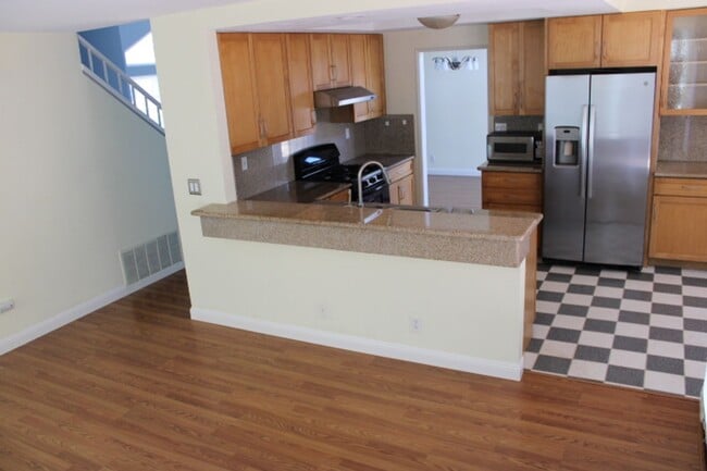 Building Photo - 151 Grenadine Way
