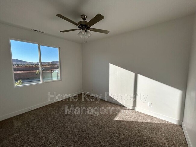 Building Photo - 4065 Eureka Aly