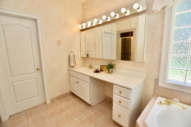 Building Photo - 4-Bedroom Church Point Home Available 08-07-26! Attached Garage - Downstairs Primary Suite - Pet-...