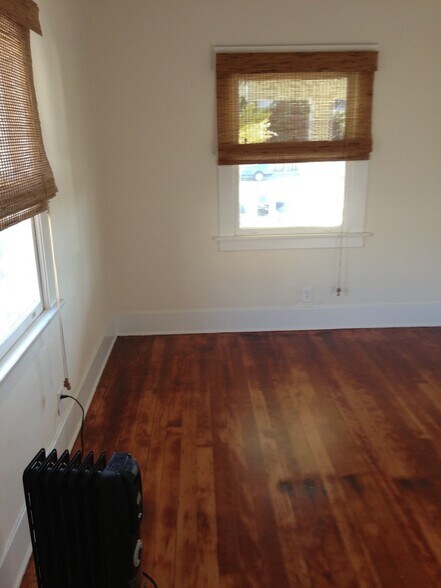 Building Photo - 425 Grand Blvd