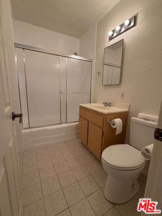 Building Photo - 18649 Chase St