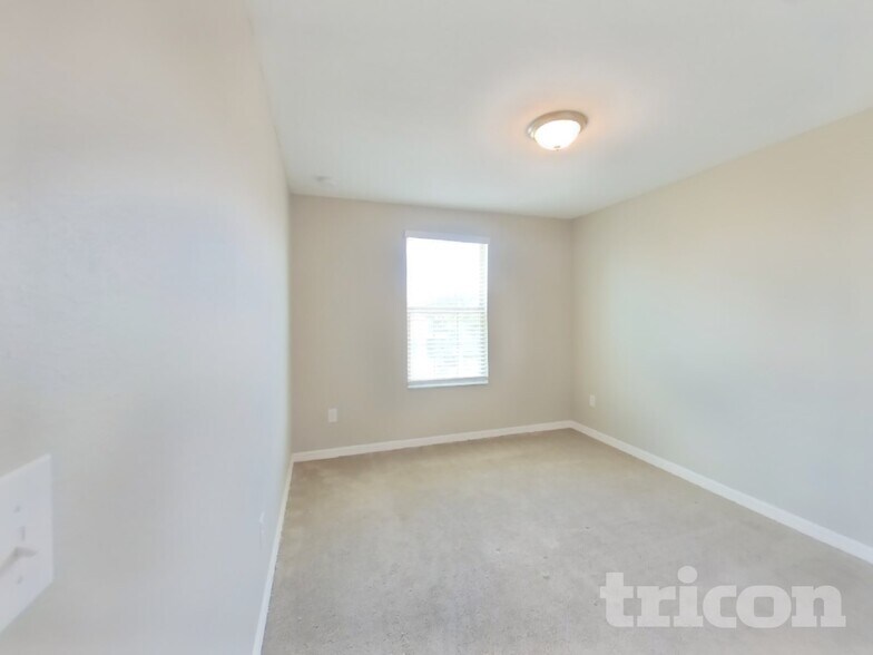 Building Photo - 12727 Lemon Pepper Dr