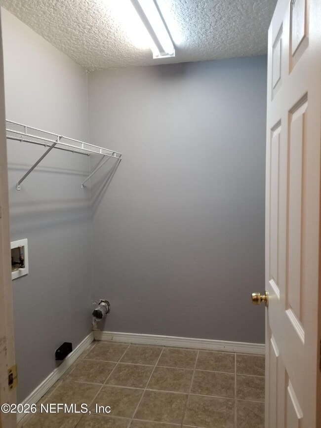 Building Photo - 837 Broxton St