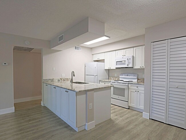 Building Photo - $250 OFF SECOND MONTH RENT AVAILABLE NOW