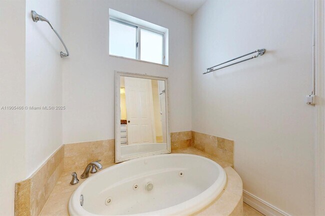 Building Photo - 3180 New York St