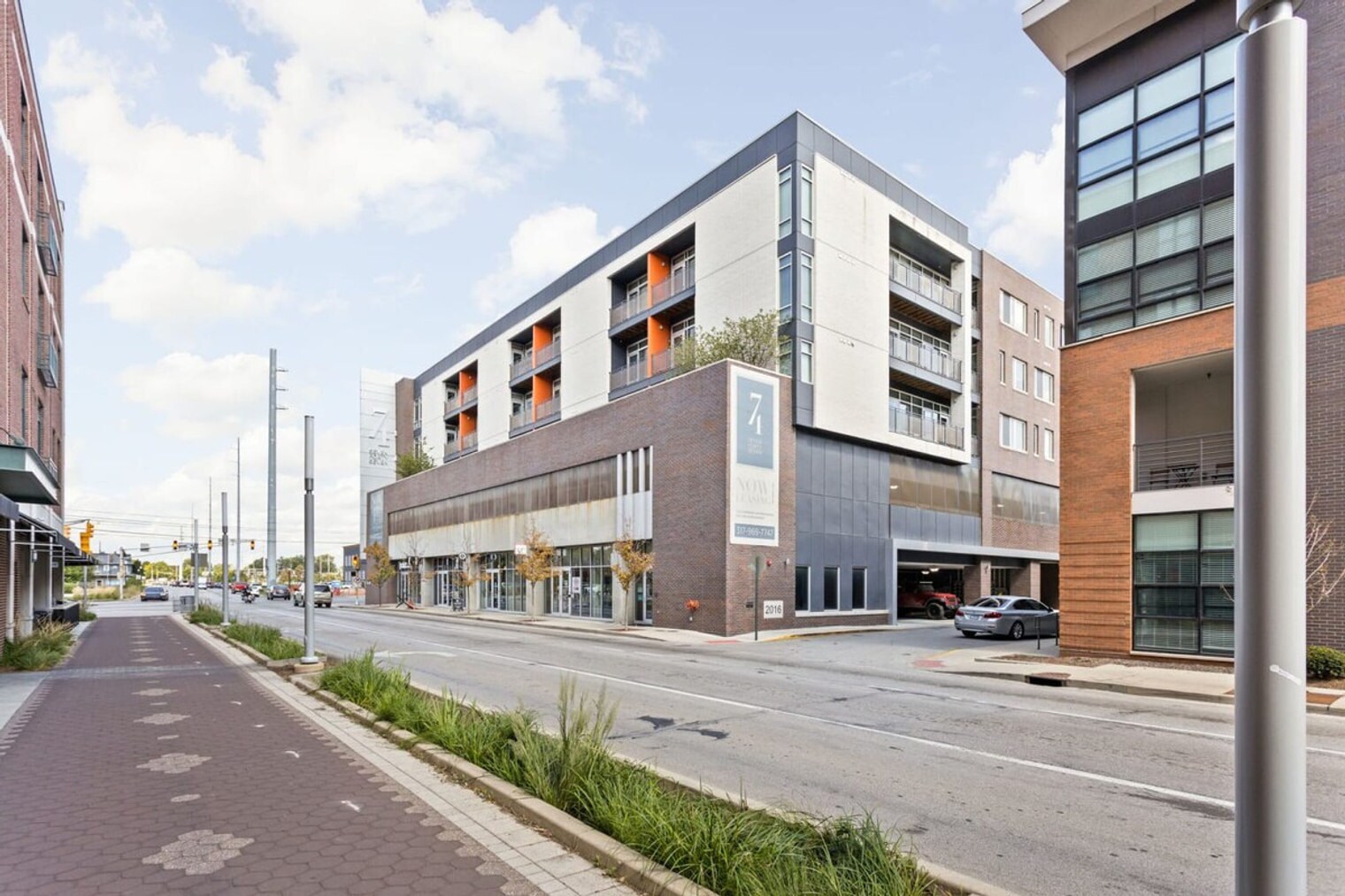 Building Photo - 747N N College Ave