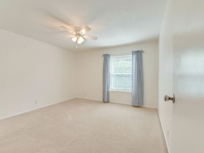Building Photo - Check out this amazingly located 3 bed/2 b...