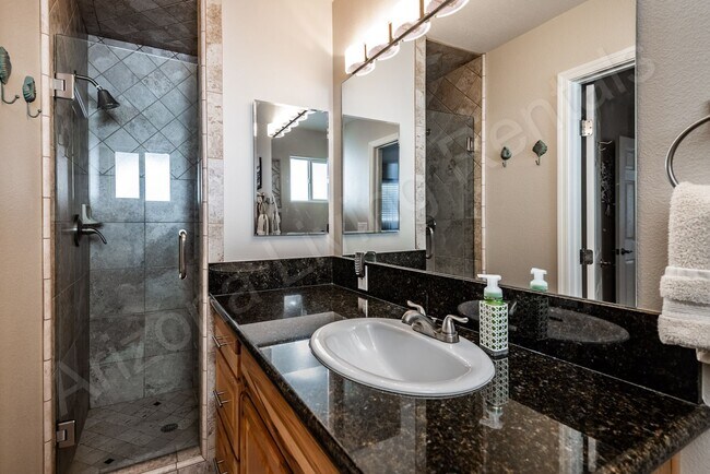 Building Photo - FURNISHED POOL HOME