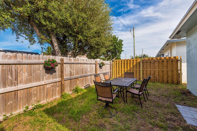 Building Photo - 3723 Saginaw Ave