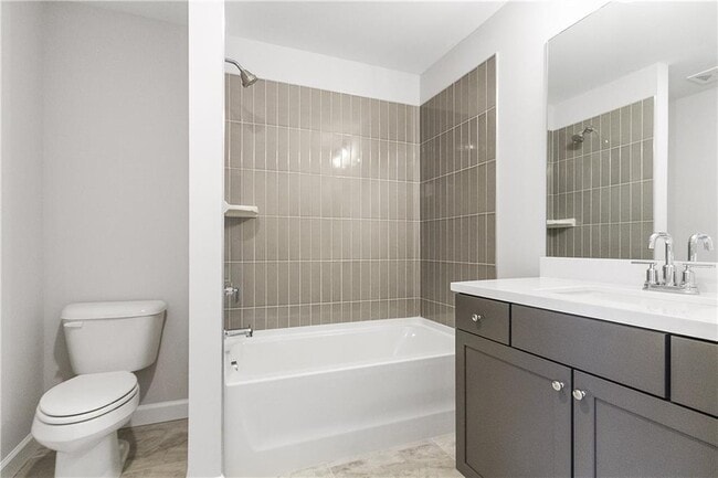 Building Photo - 536 Cresentry Brook