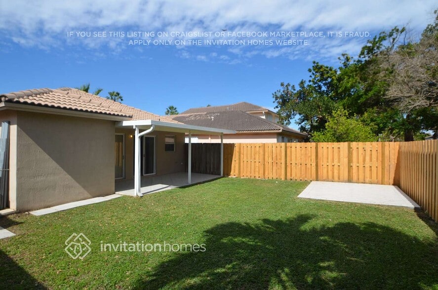 Building Photo - 21529 SW 88th Ave