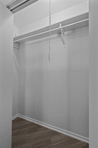 Building Photo - 320 E 4th St