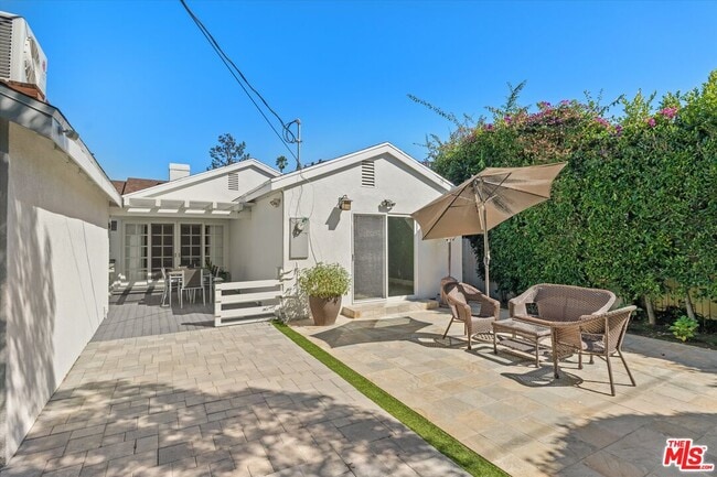 Building Photo - 2809 S Canfield Ave