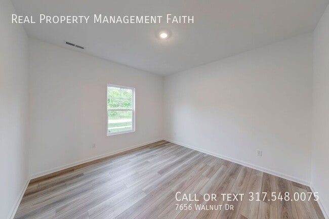 Building Photo - 7656 Walnut Dr