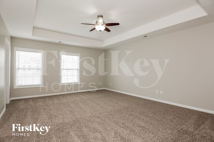 Building Photo - 402 Knothole Ln