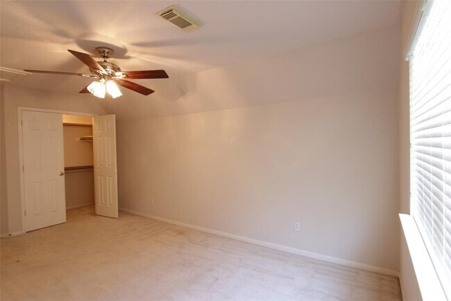 Building Photo - 3107 Waters View Dr