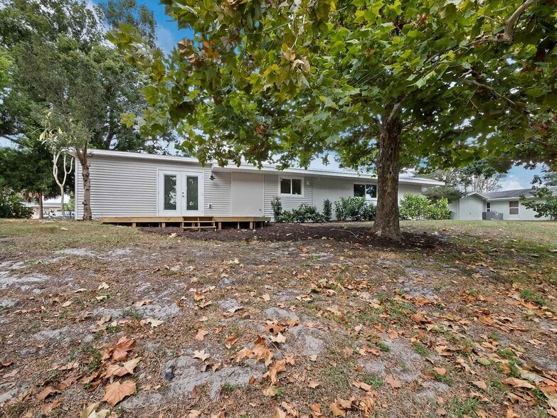 From Rear - 3142 Rose St