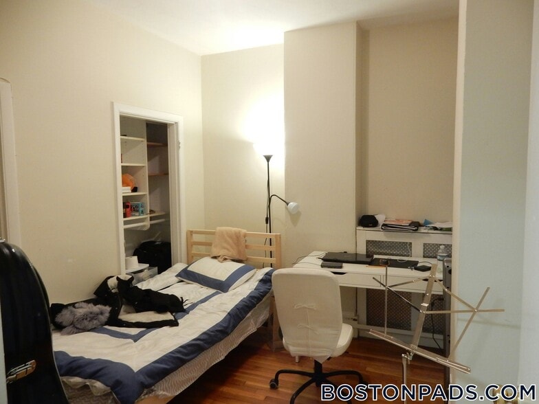 Building Photo - 45 Westland Ave