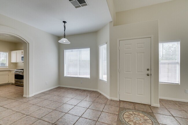Building Photo - Charming 3-Bedroom Single-Story Home in Elkhorn!