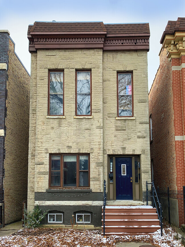 Building Photo - 1352 N Oakley Blvd