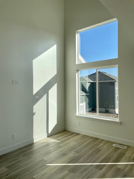 Building Photo - 16123 S Truss Dr