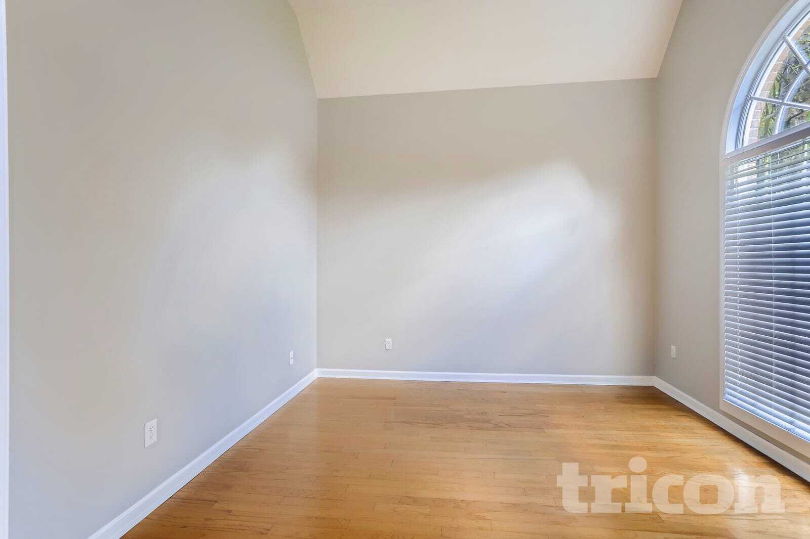 Building Photo - 875 Cedar Creek Dr