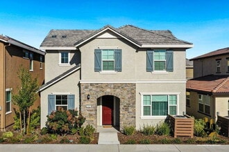 Building Photo - 232 Rochdale St