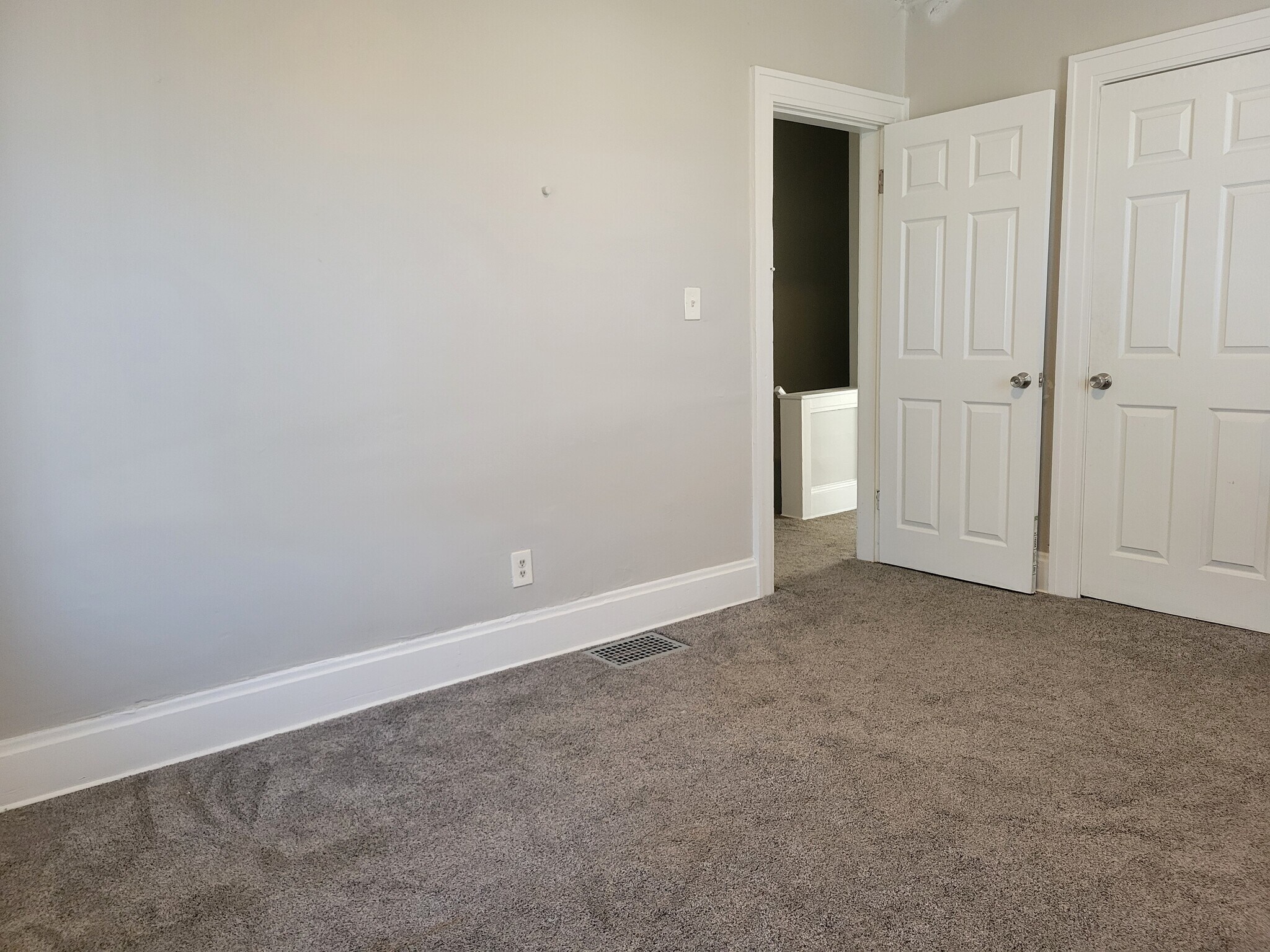 Building Photo - 798 E Whittier St