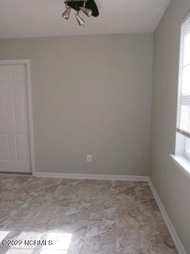 Building Photo - Welcome to Horse Creek Farms!