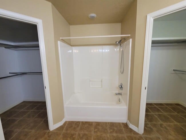 Building Photo - 4520 Sandstone Dr