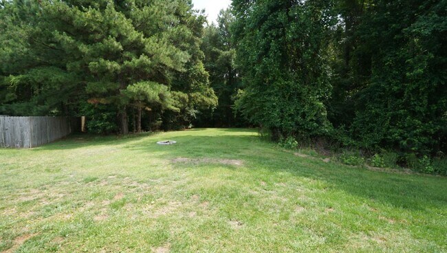 Building Photo - 116 Howell Dr