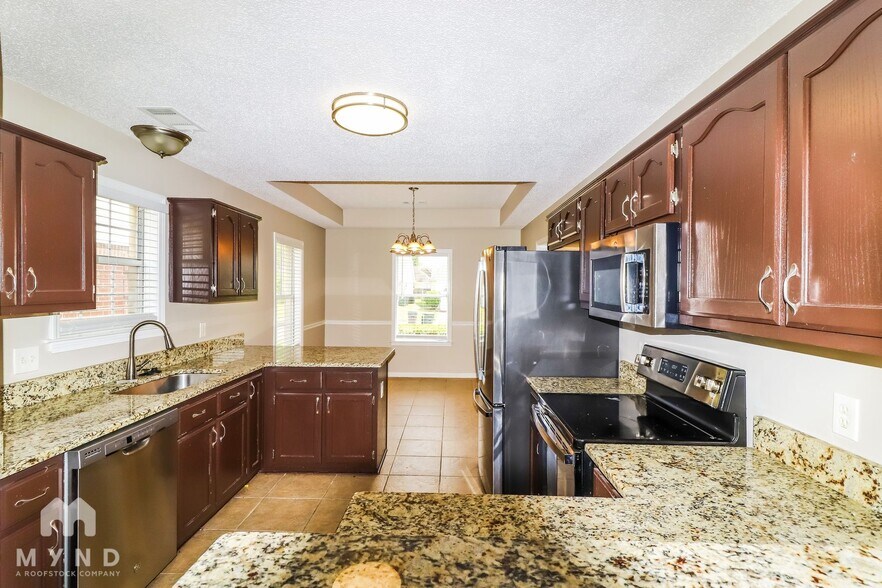 Building Photo - 9998 Cameron Ridge TR