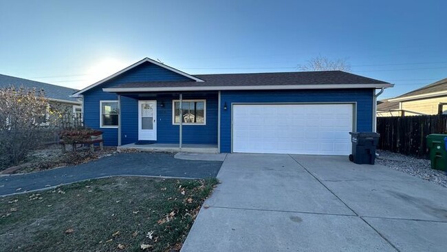 Primary Photo - Great House In Fort Collins