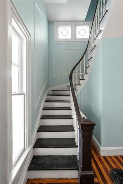 Building Photo - 42 Mann Ave