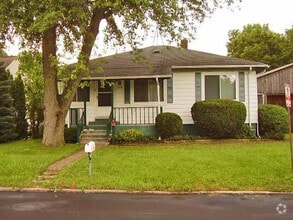 Building Photo - 1308 Jewett Ave