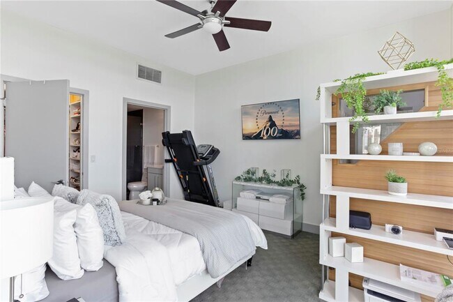 Building Photo - 260 S Osceola Ave